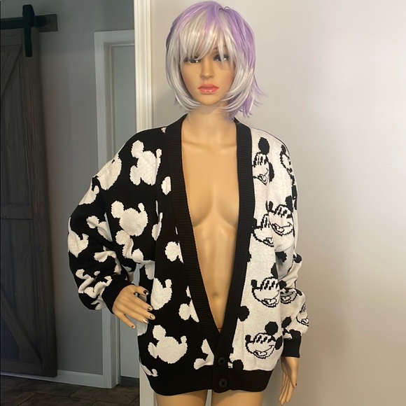 Vintage 90’s Micky Mouse Black & White Cardigan Made in USA 🇺🇸 - Picture 1 of 11